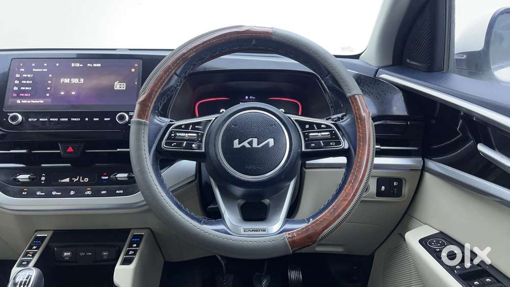 Kia Carens 1.4 Luxury Plus 6 Str, 2022, Petrol