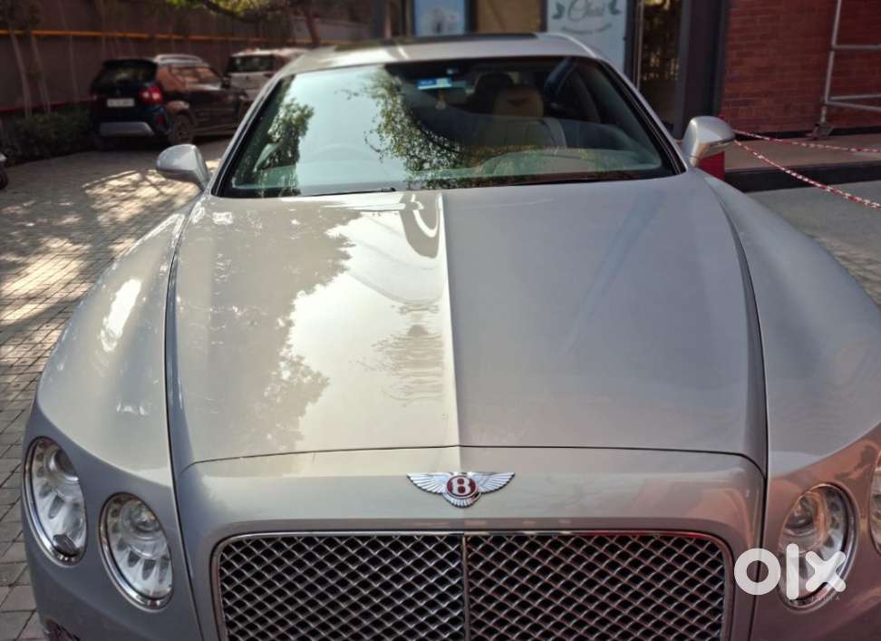 Bentley Continental Flying Spur Sedan, 2016, Petrol