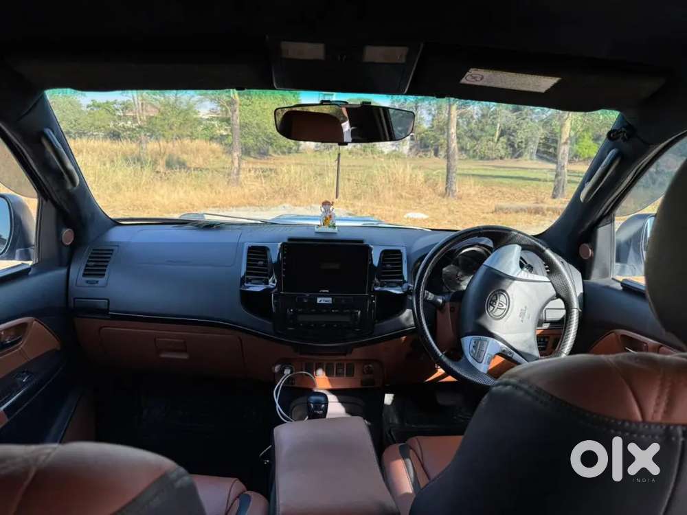 Toyota Fortuner 4x2 Automatic 2012 Model
