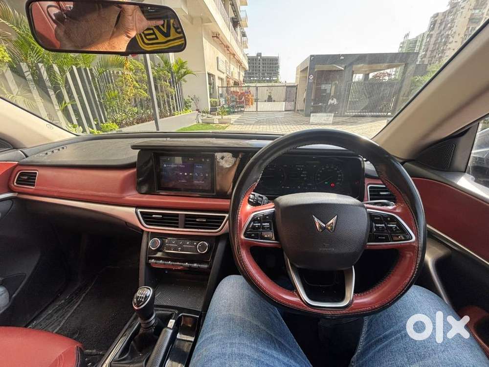 Mahindra Xuv700 2022 Diesel Well Maintained