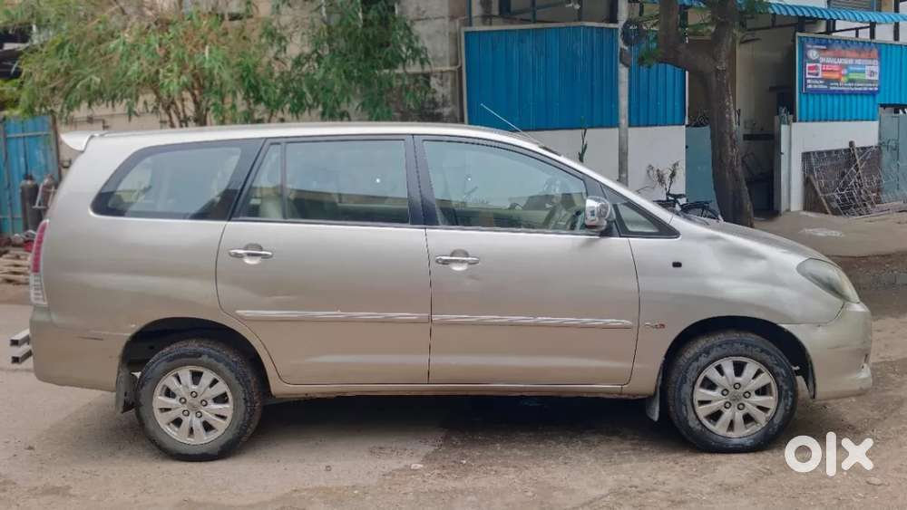 Toyota Innova 2.5 V 8 Str, 2009, Diesel