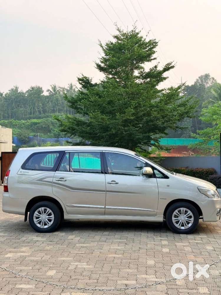 Toyota Innova 2.5 Gx 7 Str Bs-iii, 2014, Diesel