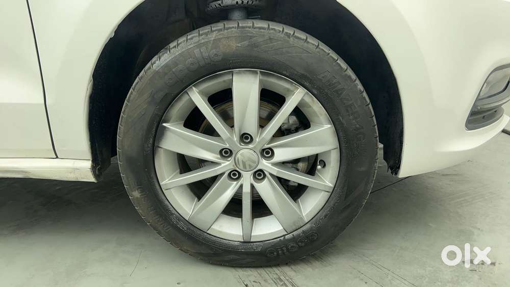 Volkswagen Polo Petrol Highline 1.2l, 2015, Petrol