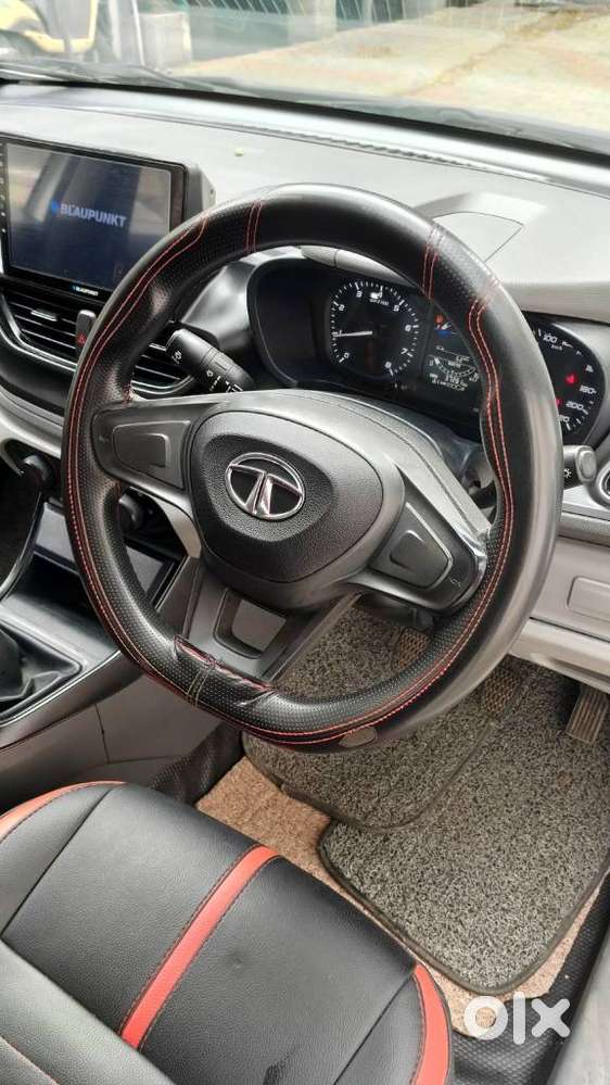 Tata Altroz 1.2 Xe, 2021, Petrol