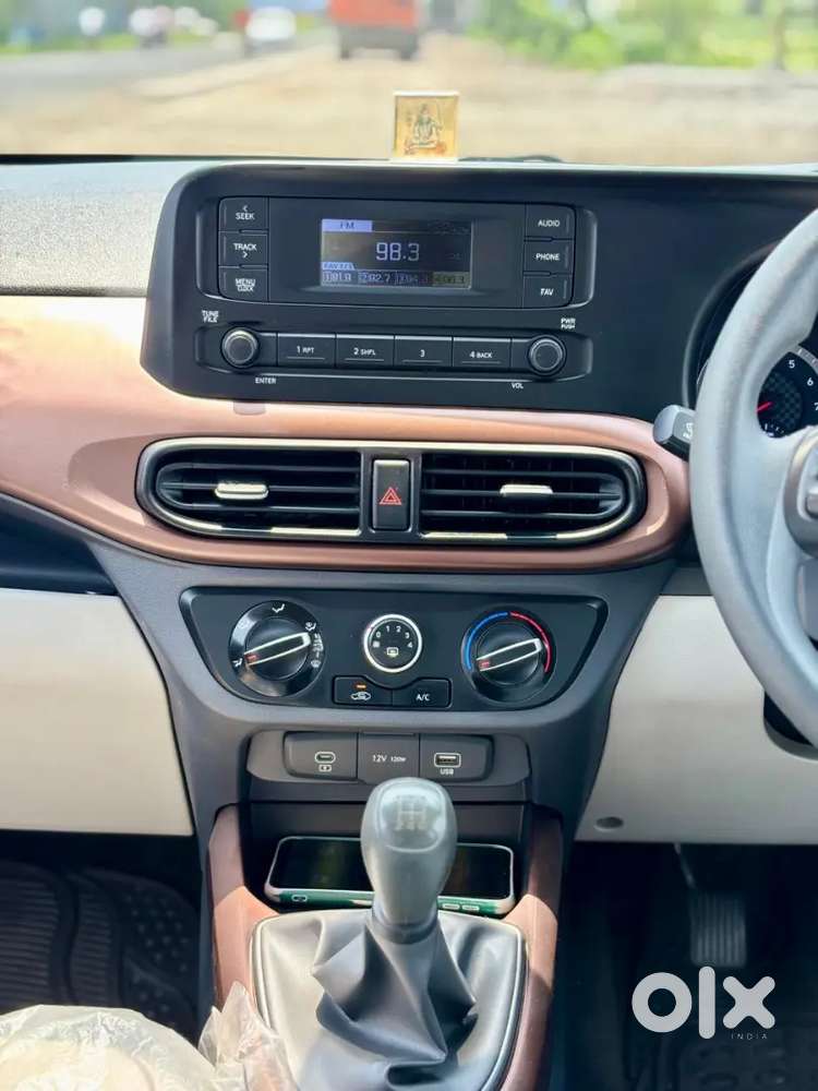 Aura S Cng Petrol
