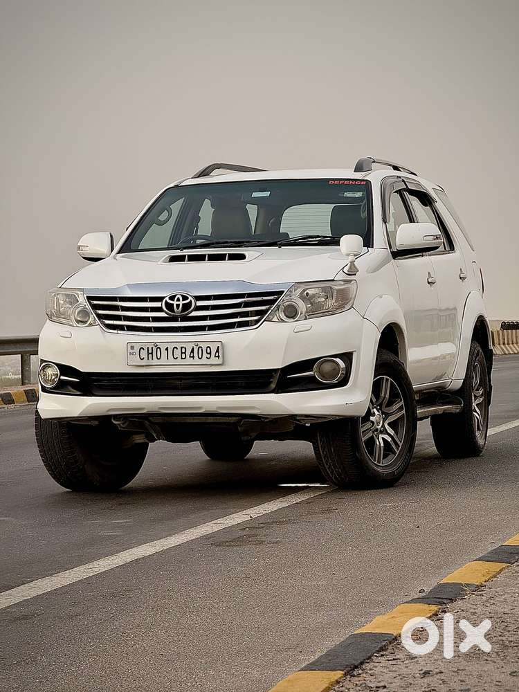 Toyota Fortuner 3.0 4x4 Manual, 2011, Diesel