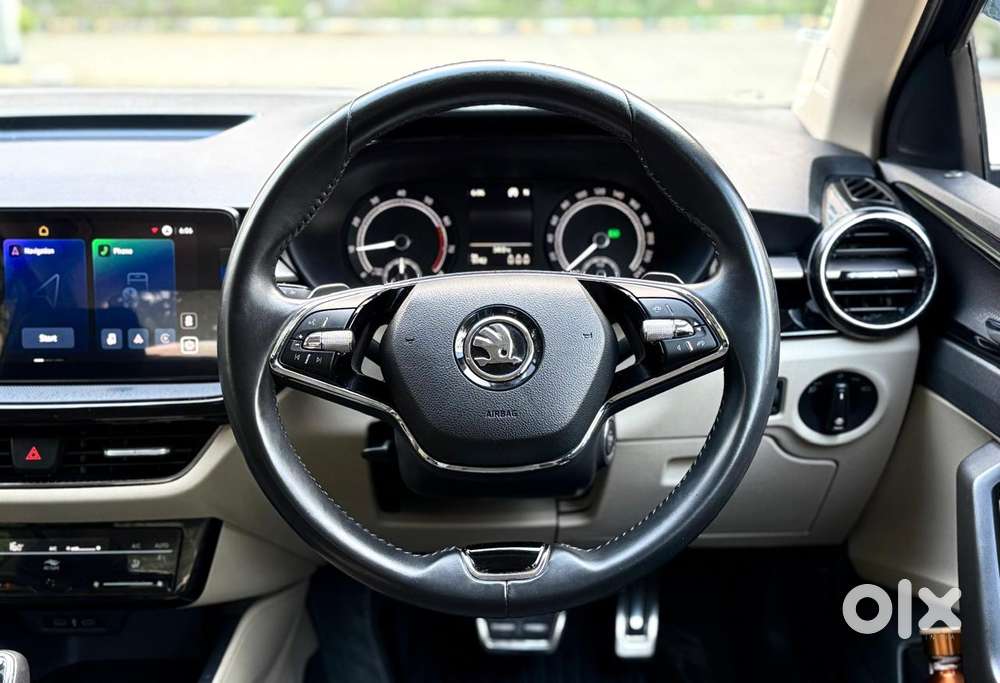 Skoda Slavia 1.0 Ambition Tsi, 2025, Petrol