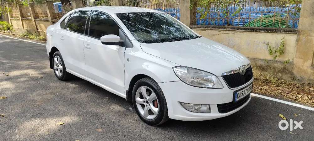 Skoda Rapid 2012 Diesel 105000 Km Driven