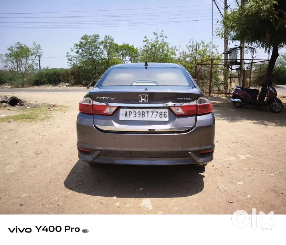 Honda City 2019 Petrol Amt Top End Varient Just 69350 Km Driven