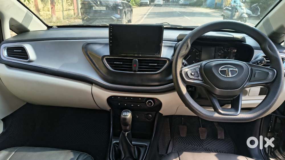 Tata Altroz Xz, 2023, Petrol
