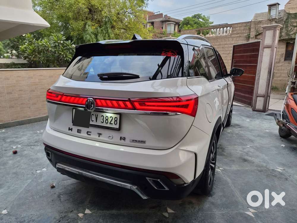 Mg Hector Plus Sharp Pro 1.5 Turbo Petrol Cvt 7 Str, 2023, Petrol