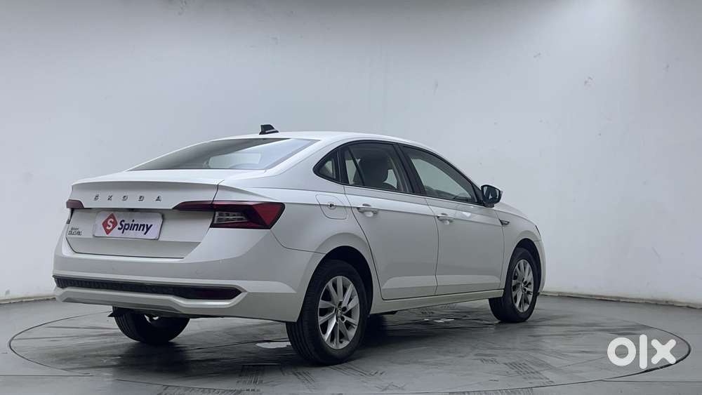 Skoda Slavia Ambition 1.0l Tsi Mt, 2022, Petrol