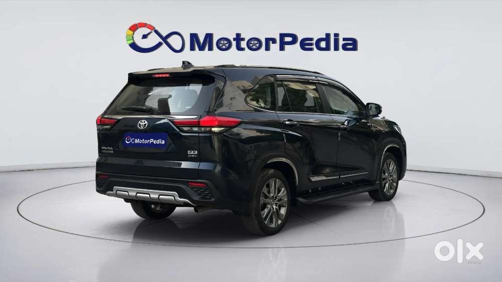 Toyota Innova Hycross 2.0 Zx (o) Hybrid 7 Str, 2025, Petrol