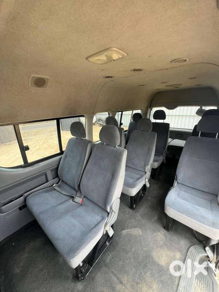 Toyota Hiace 2010 Diesel 77000 Km Driven