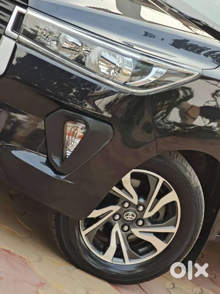 Toyota Innova Crysta 2.4 G Mt 8s, 2022, Diesel