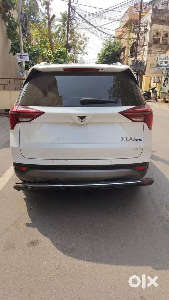 Mahindra Xuv700 2025 Diesel Well Maintained