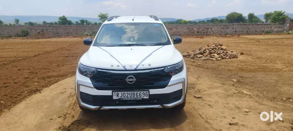 Almost New 2026 Nissan Gravite Acenta (7-seater) - 1st Owner, Excellen