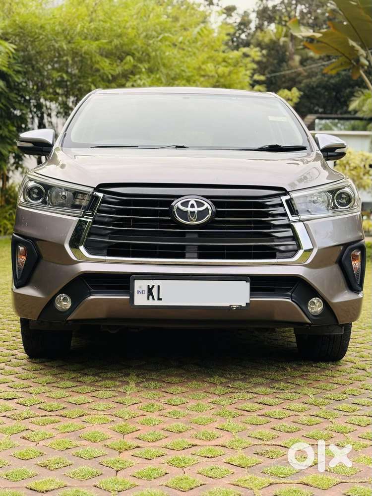 Toyota Innova Crysta 2.8z Automatic, 2016, Diesel