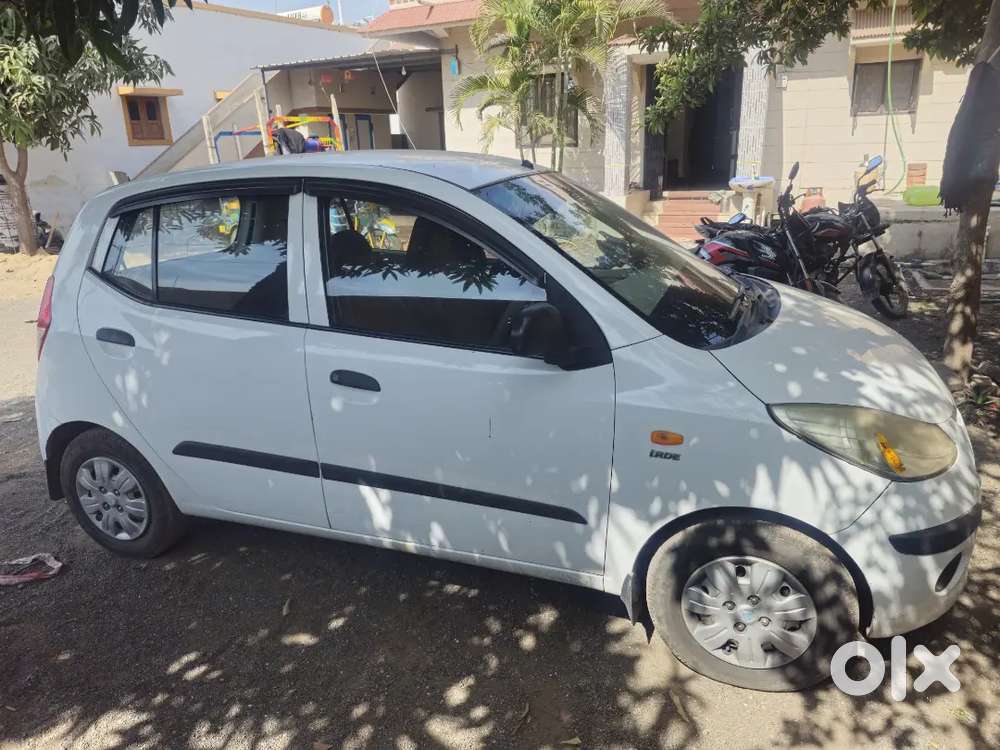 Hyundai I10 2010 Cng & Petrol 180000 Km Driven