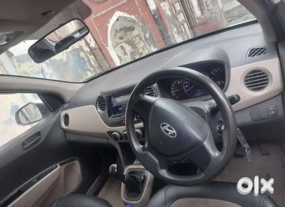 Hyundai Grand I10 2015 Diesel 80000 Km Driven All Tyres New