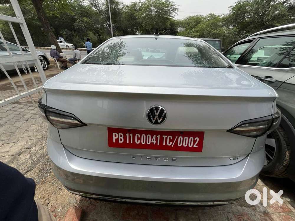 Volkswagen Virtus Highline Plus Mt 2025 Petrol 8744 Km Driven