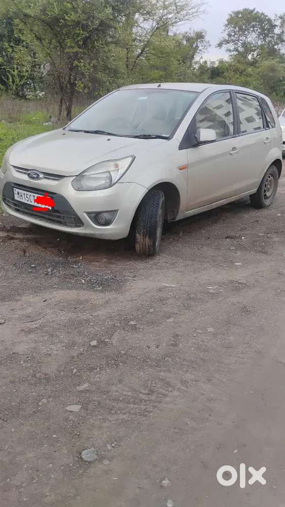 Ford Figo Trend Petrol 2010