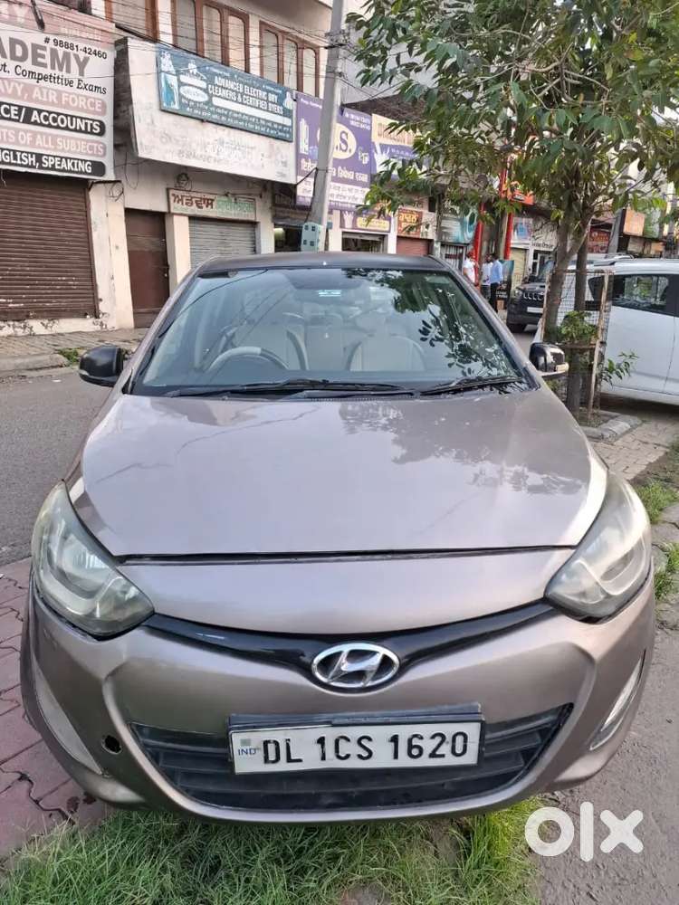 Hyundai I20 2014 Diesel 100000 Km Driven