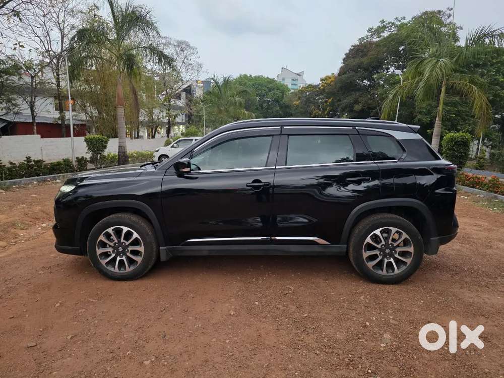 Grand Vitara Zeta Petrol Black 2024 18000kms @13,95,000