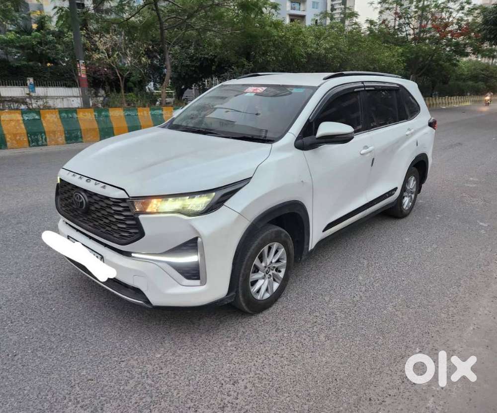 Toyota Innova Hycross 2.0 Vx Hybrid 7 Str, 2023, Petrol
