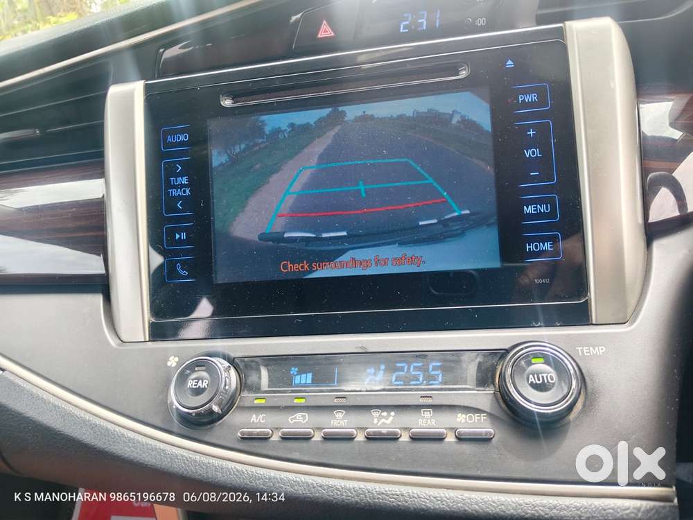 Toyota Innova Crysta 2.4 V 8 Str, 2017, Diesel