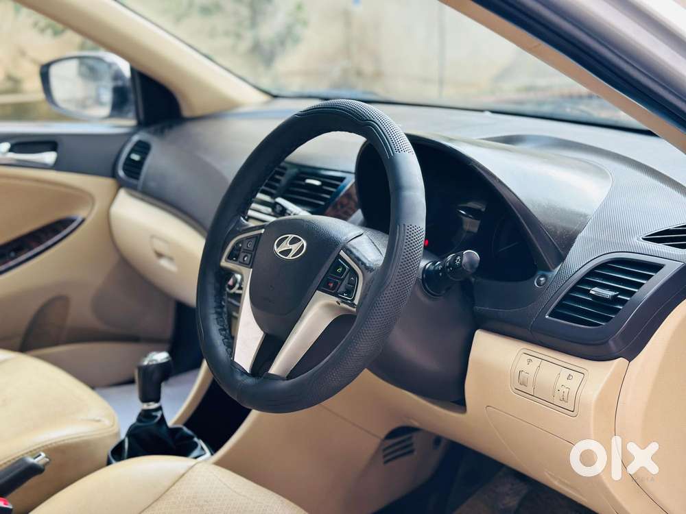 Hyundai Verna Fluidic 1.6 Vtvt Sx Opt, 2013, Petrol