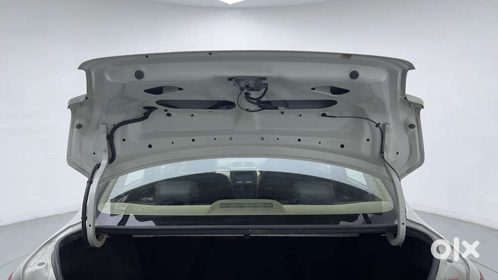 Maruti Suzuki Dzire 1.2 Zxi Amt, 2017, Petrol