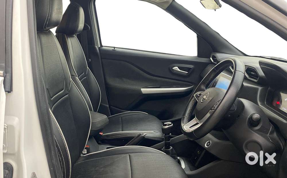 Nissan Magnite 1.0 Xv Premium, 2021, Petrol