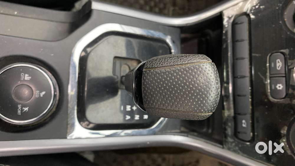 Tata Nexon 1.5 Revotorq Xma Plus (s) Amt, 2022, Petrol