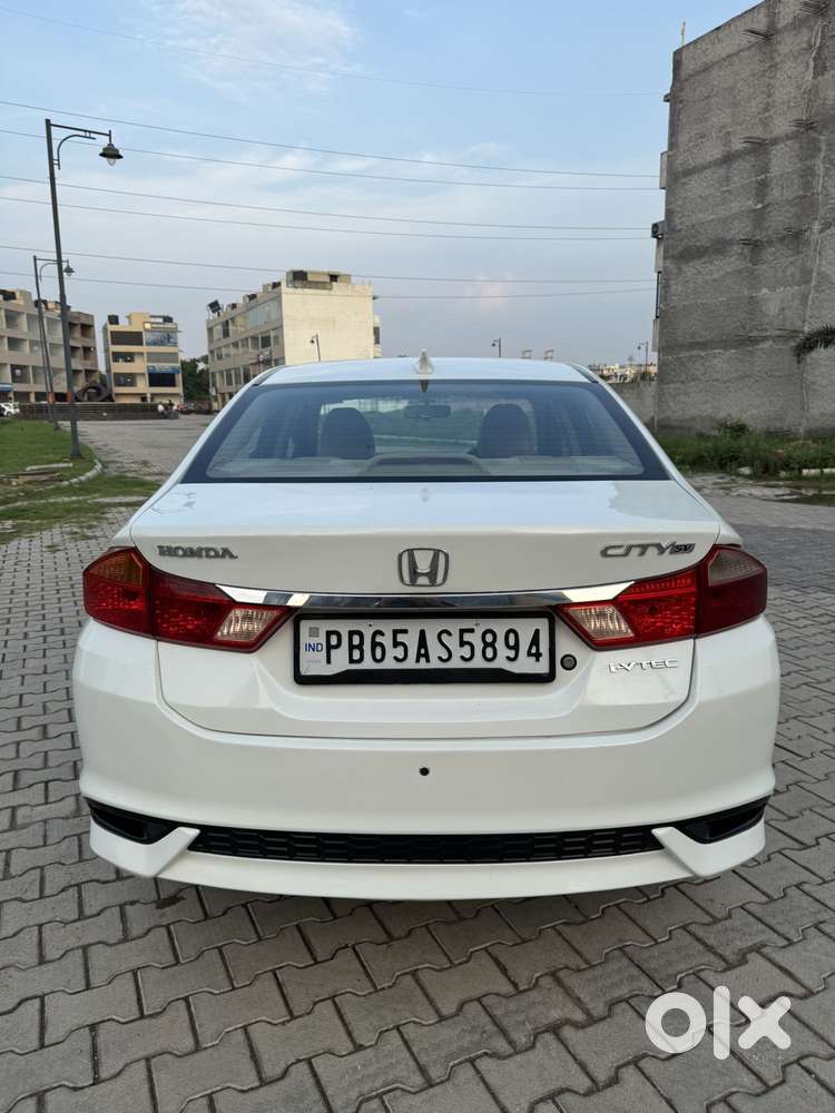 Honda City I-vtec Sv, 2018, Petrol