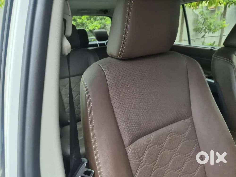 Toyota Innova Hycross 2023