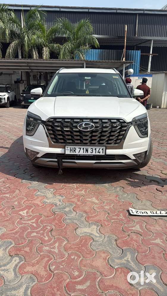 Hyundai Alcazar 2022 Km Driven