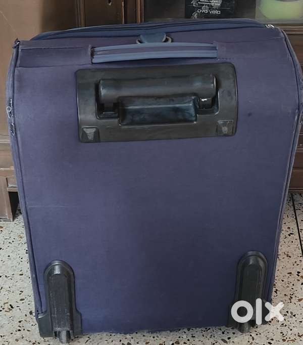 Samsonite trolley bag cabin size