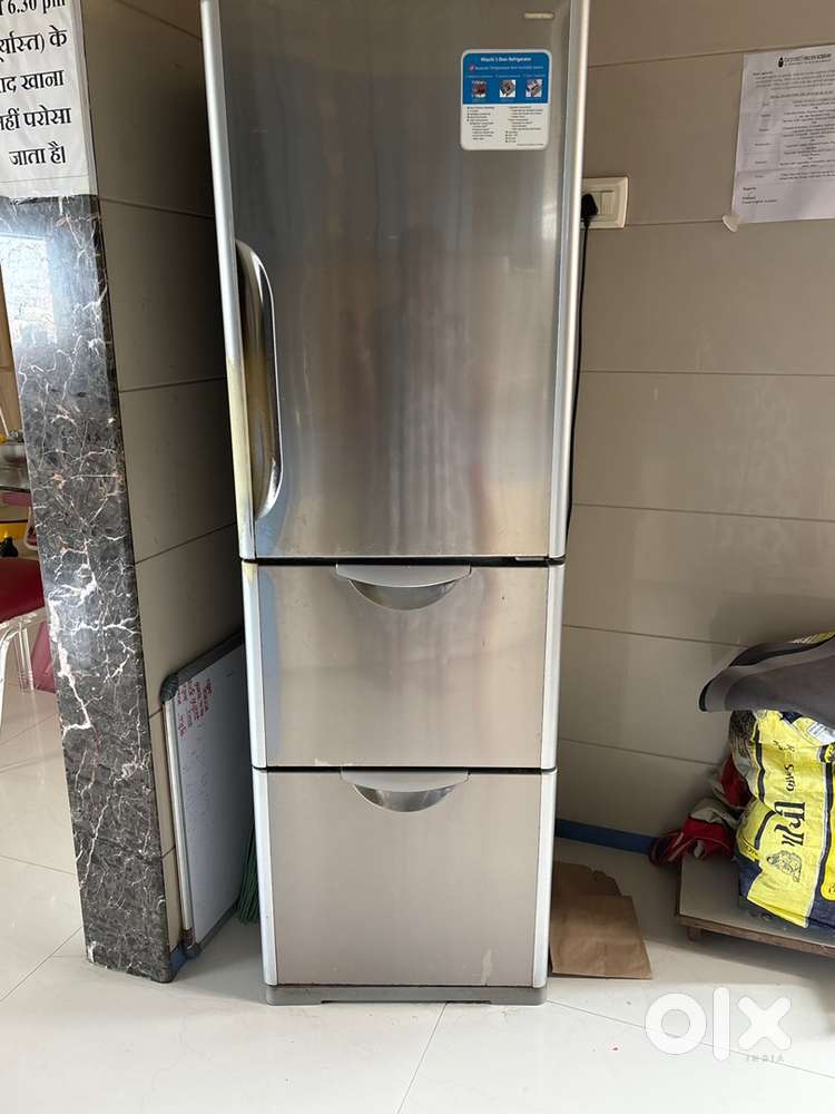 【りーさん】 Hitachi 465L tripple door fridge - Reliable and budget friendly