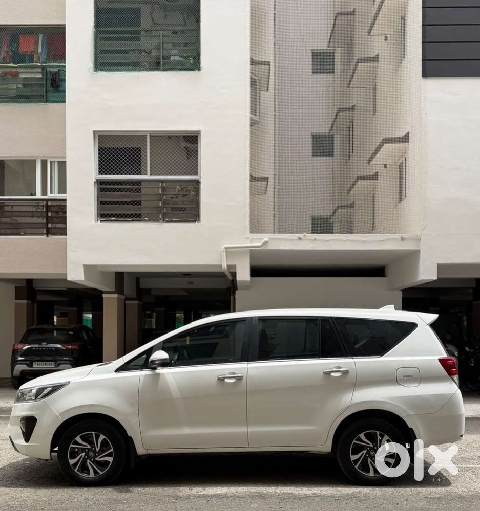 Toyota Innova Crysta 2.4 Gx Limited Edition At 7 Str, 2021, Diesel