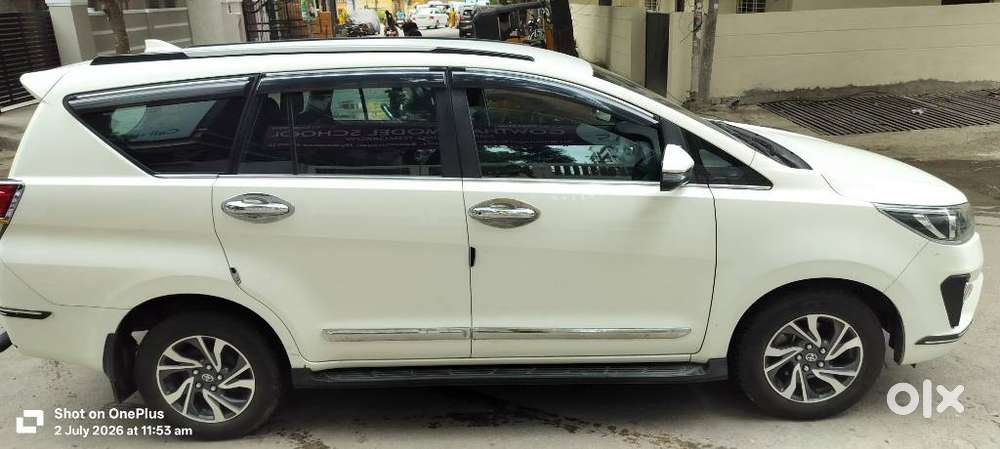 Toyota Innova Crysta 2.4 G Mt 7 Str, 2022, Diesel