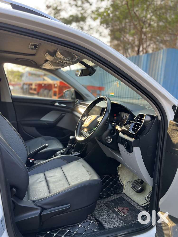 Skoda Kushaq 1.0 Tsi Style At (6 Airbags), 2022, Petrol