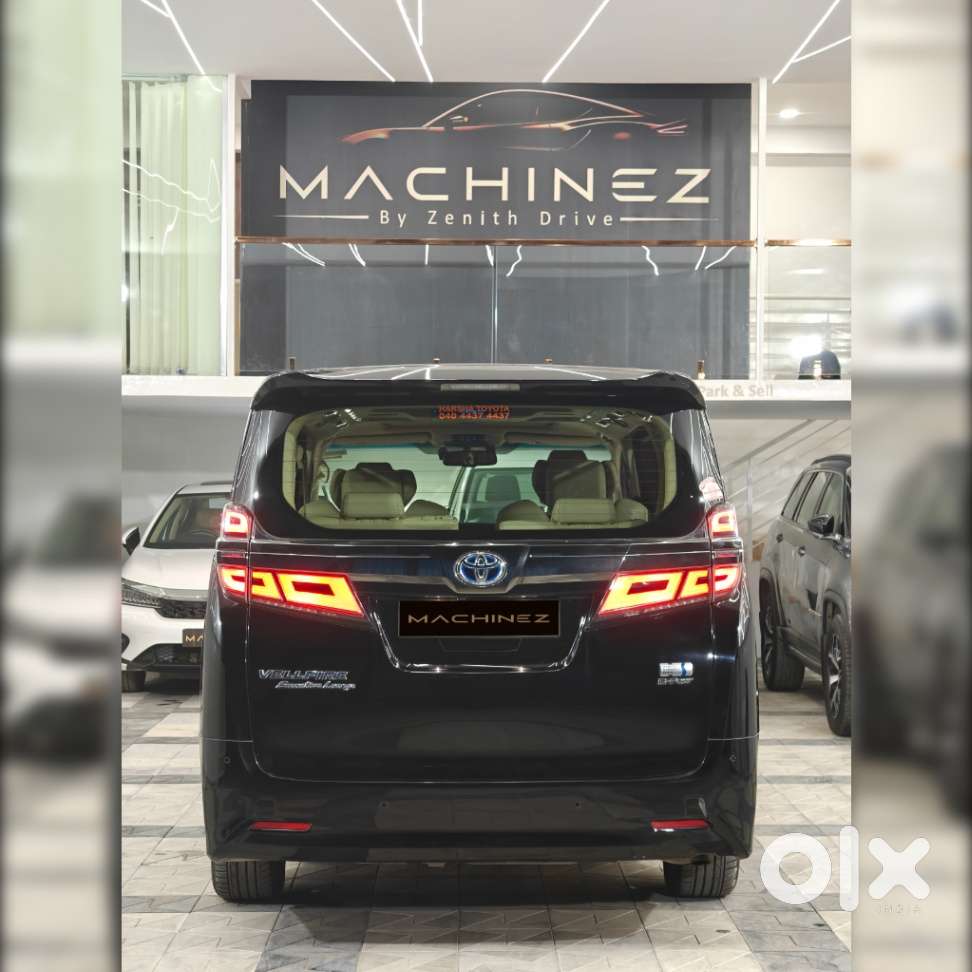 Toyota Vellfire 2.5 Hybrid, 2022, Petrol