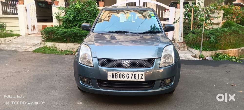 Maruti Suzuki Swift Vxi 1.2 Abs Bs-iv, 2011, Petrol