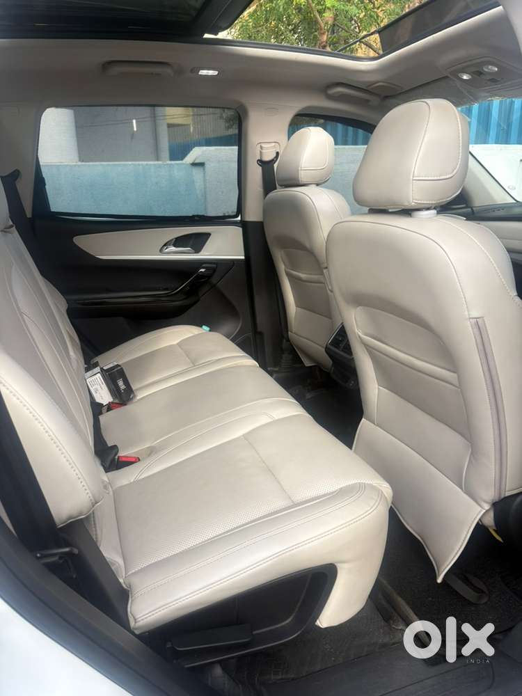 Mahindra Xuv700 Automatic Ax7l Petrol 2023