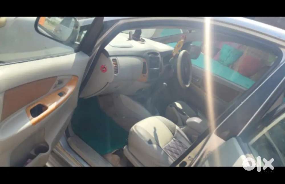 Toyota Innova 2010 Diesel 180000 Km Driven