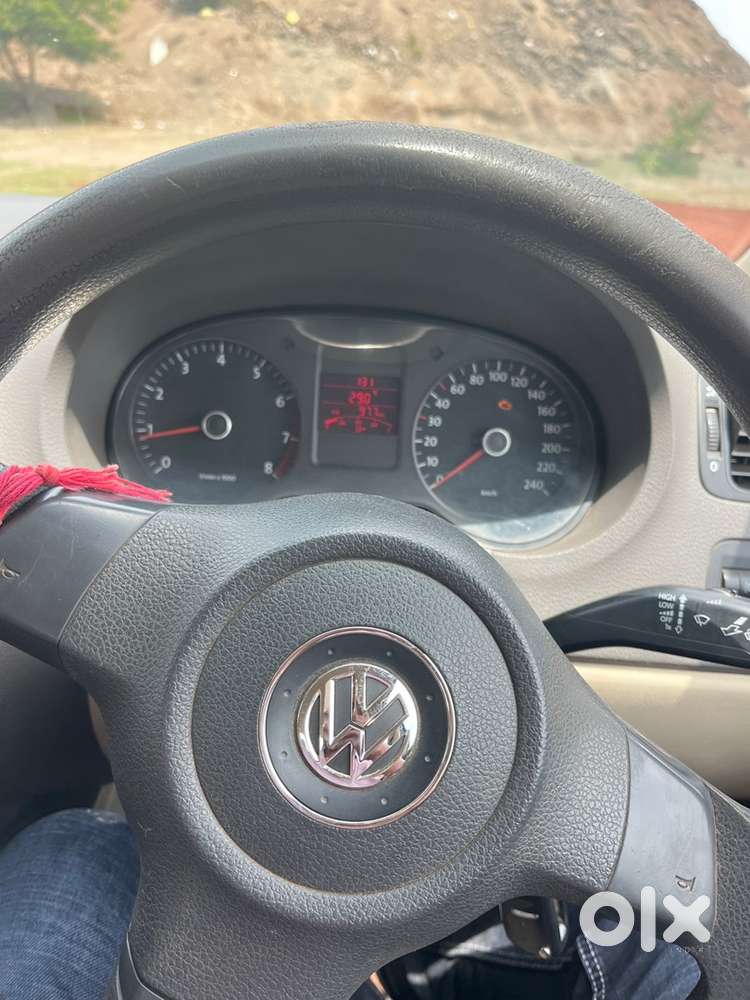 Volkswagen Vento Petrol Manual 2010