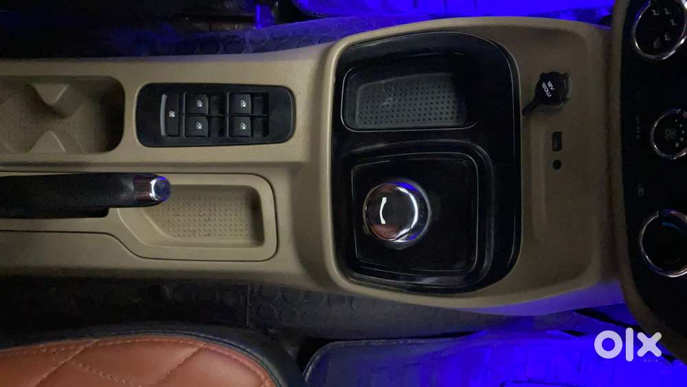 Mahindra Tuv 300 T8 Amt, 2016, Diesel