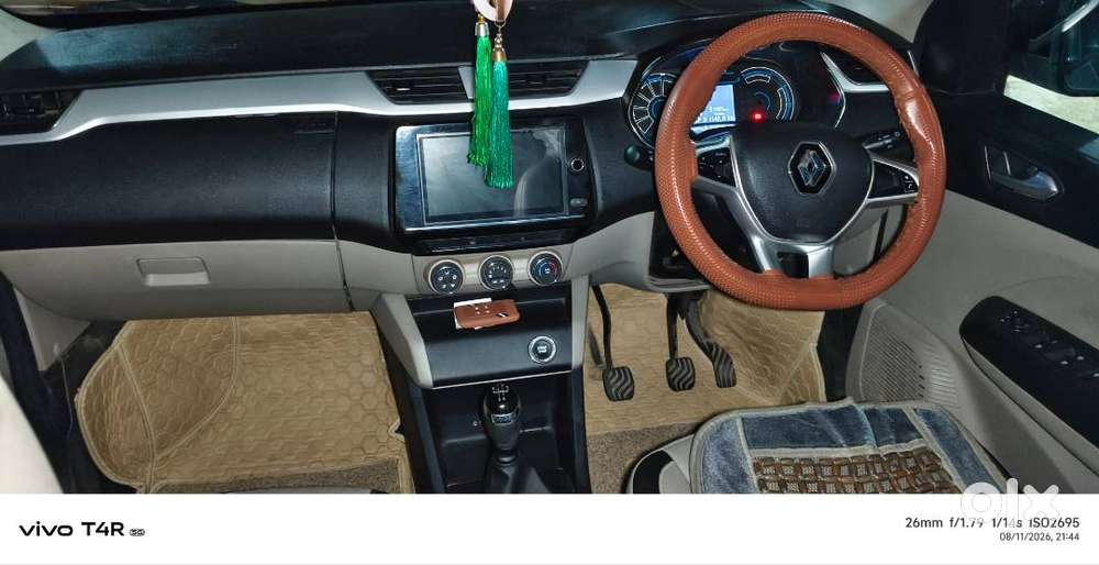 Renault Triber Rxz 2022 Year