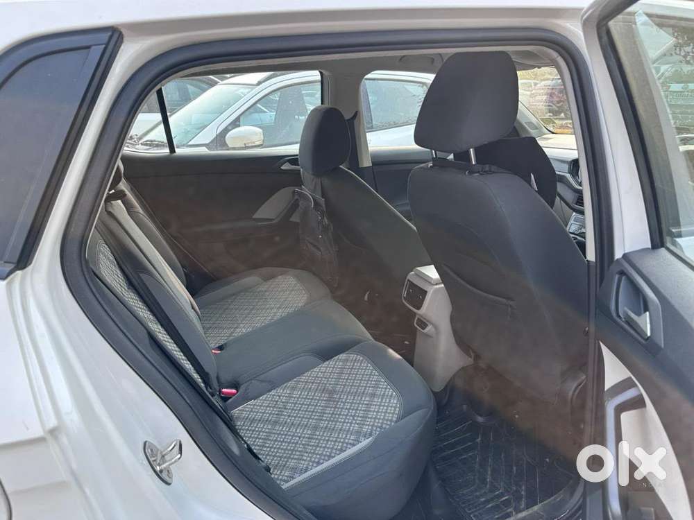 Volkswagen Taigun 1.0 Tsi Highline At, 2022, Petrol